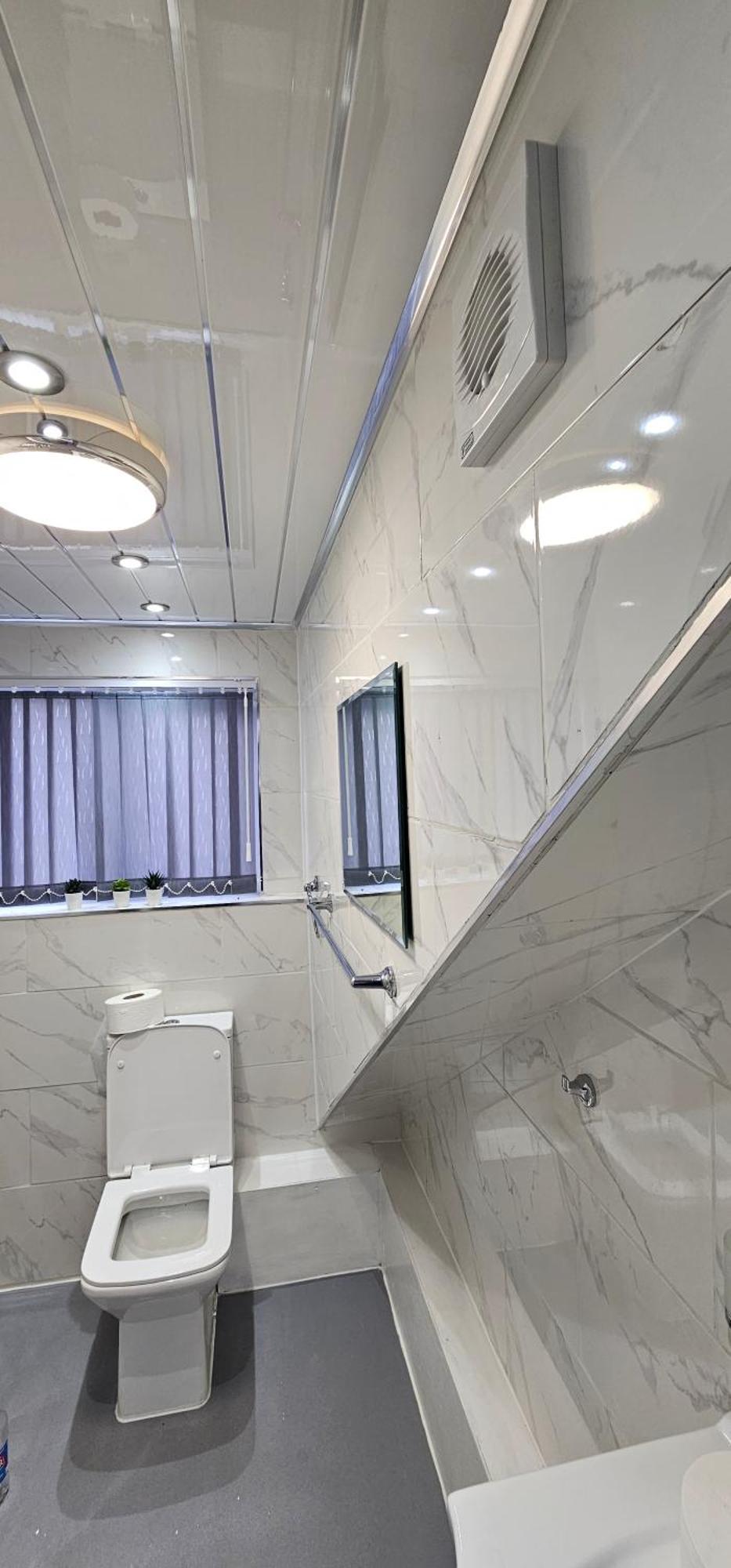 Luxury Four Bedroom House Брадфорт Екстериор снимка