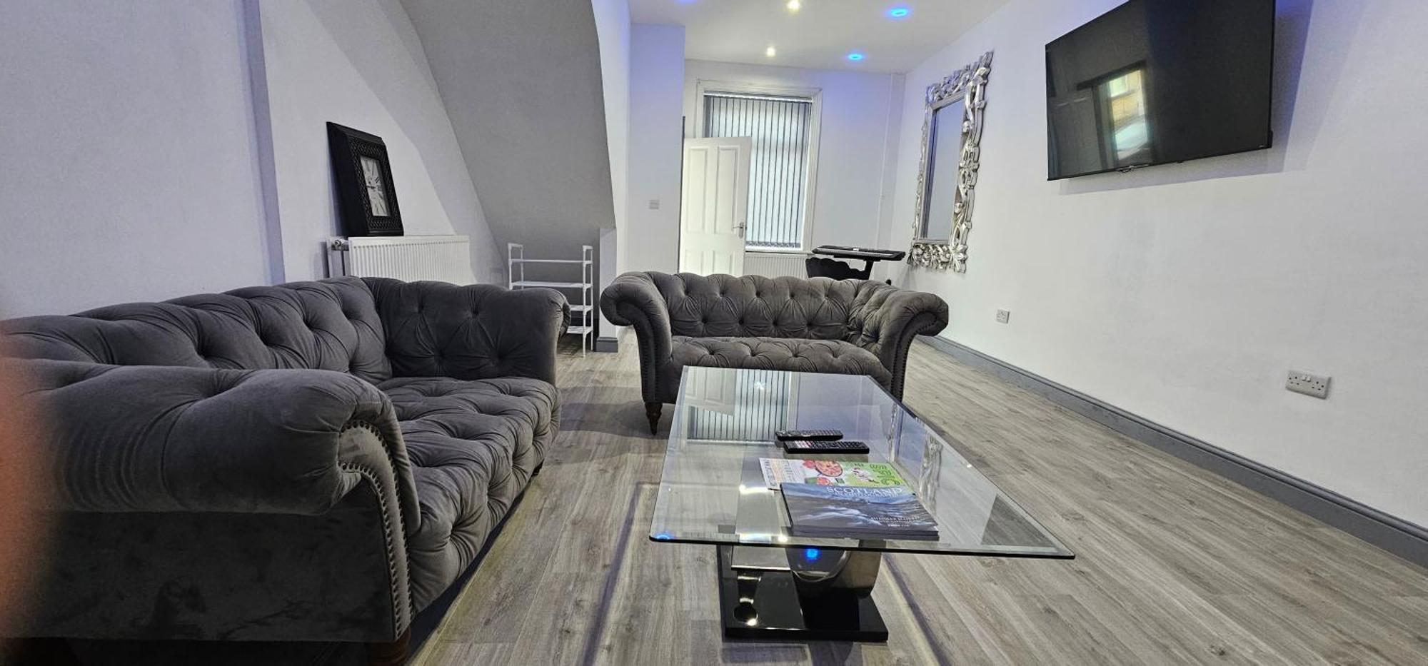 Luxury Four Bedroom House Брадфорт Екстериор снимка